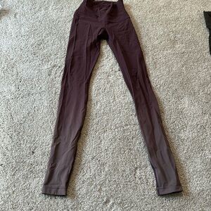 Lululemon Wunder Under size 2 purple gently worn